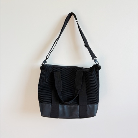 RAINS Tote Bag 🖤 - Picture 3 of 4